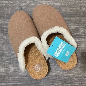 Reef size 8 Cushion Sage Cozy Slippers